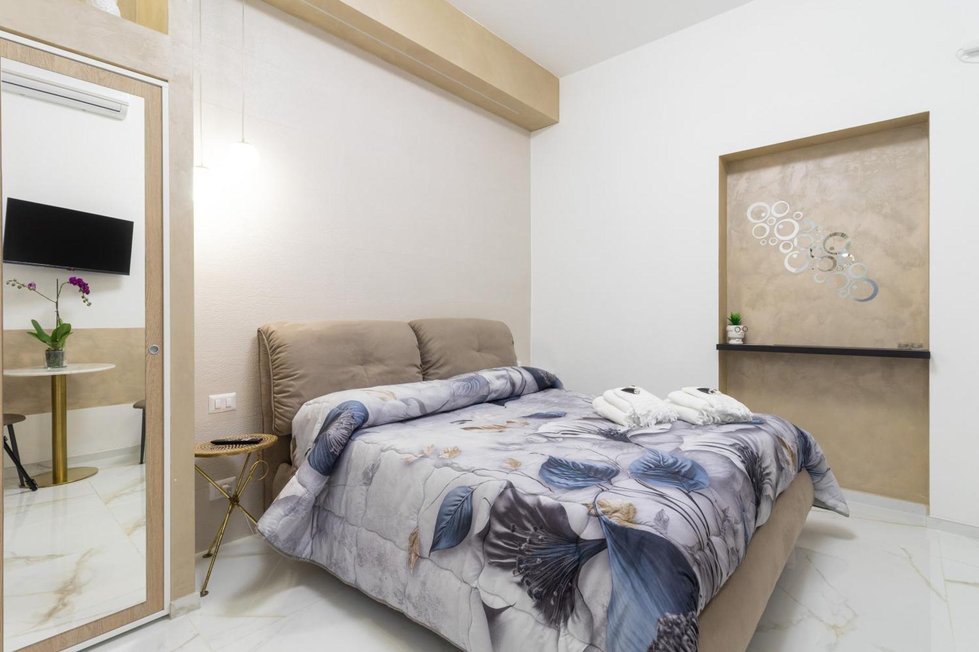 Eralight21 Apartments Bari Exteriör bild