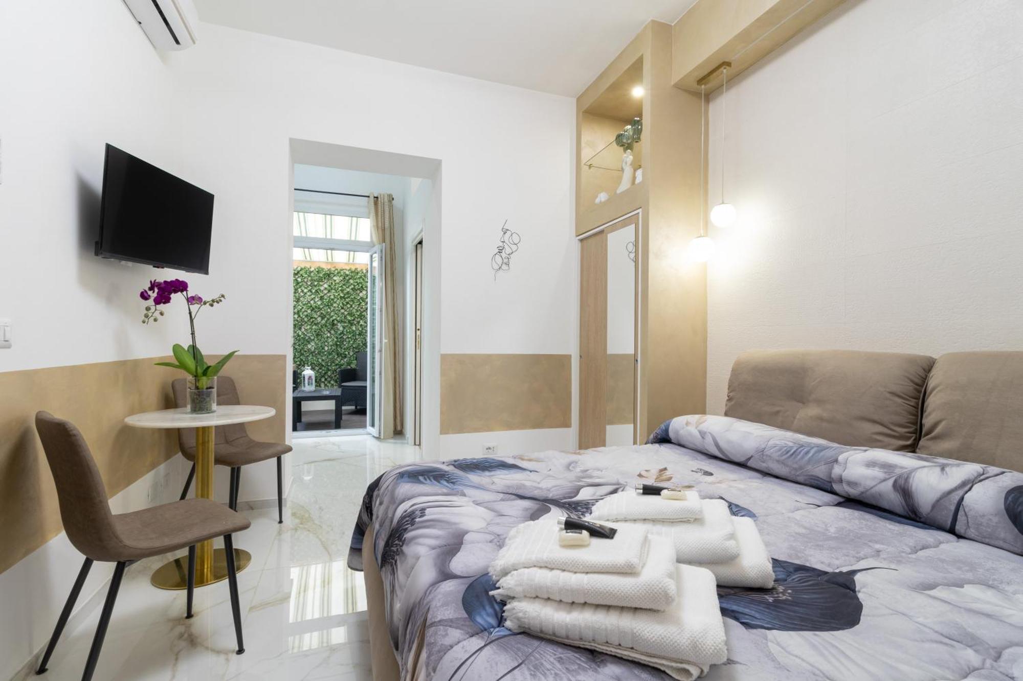 Eralight21 Apartments Bari Exteriör bild